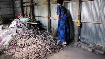 Desi Elder Sister Cleaning Bedroom Gets Grabbed And Assfucked From Behind