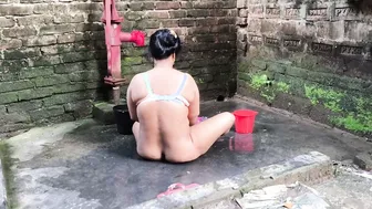 Indian Nephew Barges In On Bathing Aunty And Takes Her Right There