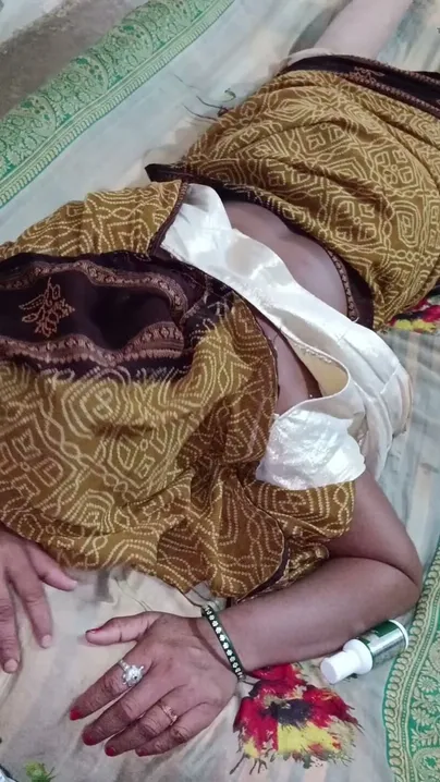 Desi Maid Earns Extra Money Fucking Client Behind Husband's Back