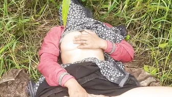 Desi Guy Fucks His Girlfriend Hard In Multiple Positions On The Bed