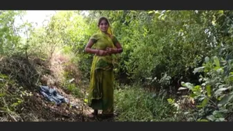 Desi Daughter-In-Law Lifting Clothes In Jungle Fingering For Brother-In-Law