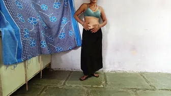 Horny Desi Stepsister In Black Saree Strips Bra And Begs For Sex Right Now