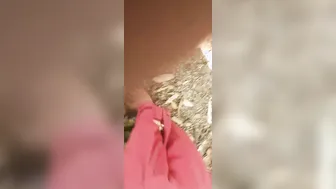 Desi Sister-In-Law Shows Her Fat Ass In Field And Begs For Outdoor Sex