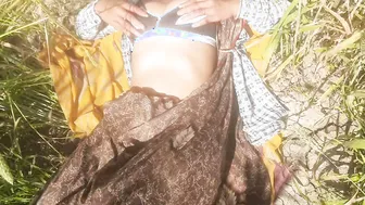 Desi Daughter In Law Fingers Herself In Wheat Field Teasing Her Sasur
