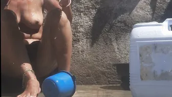 Punjabi Stepsister Fingering Her Pussy Naked Bathing In Outdoor Shower