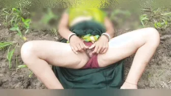 Village Desi Wife Flashing Her Cunt To Brother In Law In Open Field