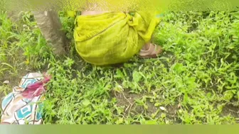 Village Desi Wife Flashing Her Cunt To Brother In Law In Open Field