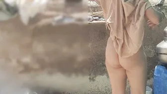 Stepbrother Spies On His Mamaji's Stepdaughter Bathing Naked Outside