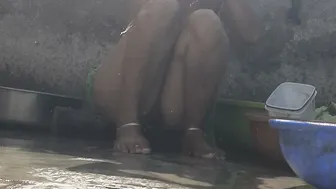 Maternal Uncle's Niece Bathes Nude In Bathtub At His House Secretly