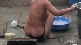 Elder Bhabhi's Sister Bathes Nude In Red Leggings At The Open Courtyard