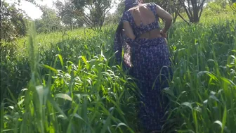 Indian Daughter Showing Her Slim Waist And Ass To Him In The Open Field