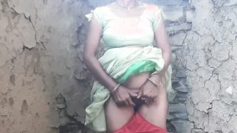 Indian Sister In Law Gives Outdoor Blowjob To Brother In Law In Farm Field