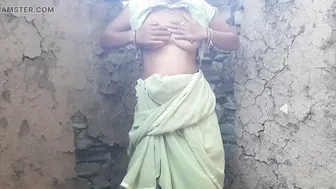 Indian Sister In Law Gives Outdoor Blowjob To Brother In Law In Farm Field