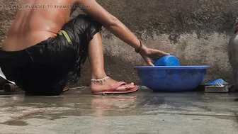 Desi Couple Fucks Passionately In Open Courtyard Of Their Small Indian Village