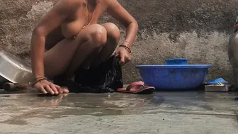 Desi Couple Fucks Passionately In Open Courtyard Of Their Small Indian Village