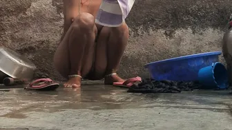 Desi Couple Fucks Passionately In Open Courtyard Of Their Small Indian Village