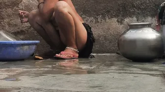 Desi Couple Fucks Passionately In Open Courtyard Of Their Small Indian Village