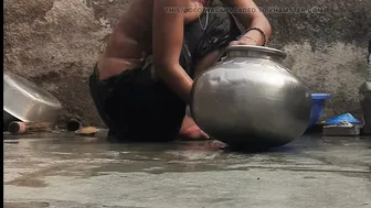 Desi Couple Fucks Passionately In Open Courtyard Of Their Small Indian Village