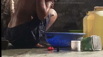 Desi Elder Brother's Wife Bathes Naked In Village Courtyard Removing All Clothes