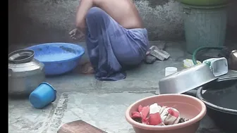 Desi Village Wife Shows Pussy To Brother Outdoors Before Bathing