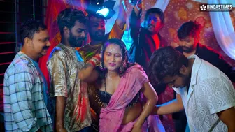 Desi Dancer Performs Nude Live Show For Crowd Of Horny Bihari Locals