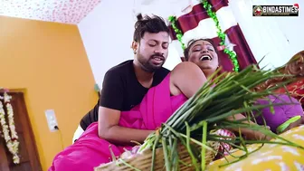 Desi Vegetable Seller Bhabhi Getting Fucked By Landlord In His House