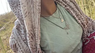 Hot Indian Girlfriend Strips Sari And Fucks Boyfriend Passionately