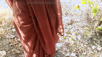 Indian Bhabhi Gets Pounded Hard In The Mustard Fields By Her Lover