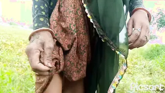 Village Bhabhi Gets Her Tight Pussy Fucked Hard After Being Seduced