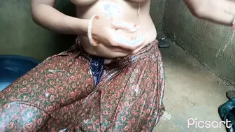 Indian Bhabhi Caught Naked In The Bathroom By Her Horny Neighbor