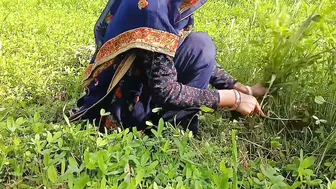 Desi Bhabhi Cutting Grass Gets Pissed On And Milked Outdoors