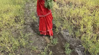 Desi Aunty Shows Off Her Wet Pussy In Full Sexy Display