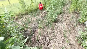 Desi Aunty Shows Off Her Wet Pussy In Full Sexy Display