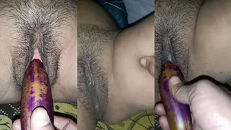 Indian Bhabhi Showing Off Her Wet Pussy Heat In The Afternoon