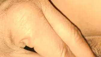 Desi Bhabhi Stuffing Fresh Tomatoes Inside Her Tight Wet Pussy Hole
