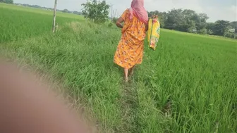 Desi Granny Squats To Piss In Open Farmland During Harvest Season
