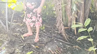 Desi Girl Fingers Her Pussy And Squeezes Her Tits Outside Then Pisses