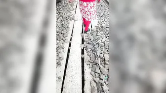 Bengali Bhabhi Caught Peeing Outside In The Open Village Yard