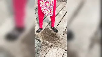 Bengali Bhabhi Caught Peeing Outside In The Open Village Yard