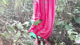 Desi Bhabhi Nomita Masturbating Outdoors In Village Farmland Today