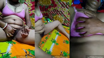 Desi Bhabhi Using Dildo To Fuck Herself While Moaning In Pleasure