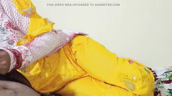 Desi Girlfriend Loses Virginity To Boyfriend With Dirty Talk In Bedroom