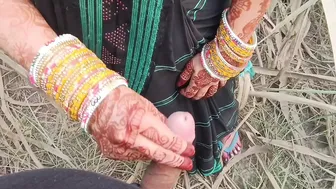 Desi Village Girl Pissing Outdoors Before Getting Fucked In Public Field