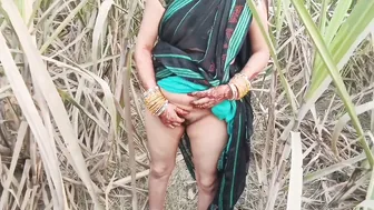 Desi Village Girl Pissing Outdoors Before Getting Fucked In Public Field