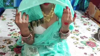 Desi Sasur Seducing Bahu In Bedroom With Clear Hindi Audio Talk