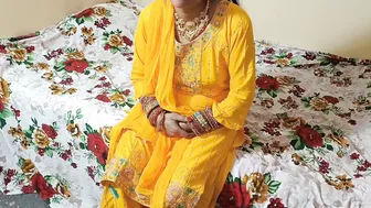 Desi Stepsister Removes Salwar Kameez But Resists Brother's Advances