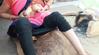 Indian Housewife Fucked By Delivery Guy In Kitchen For Free Roti