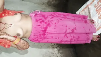 Desi Bhabhi Pissing In Front Of Brother-In-Law Because She Was Desperate