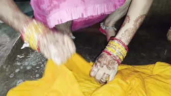 Desi Bhabhi Pissing In Front Of Brother-In-Law Because She Was Desperate