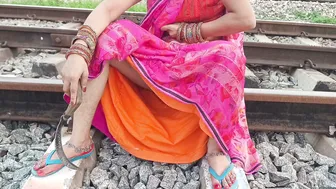 Desi Village Bhabhi Fucked By Lover In The Open Field During Harvest